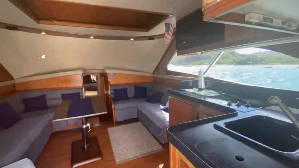 44 Feet Luhrs Fishing Charter - Flamingo, Costa Rica