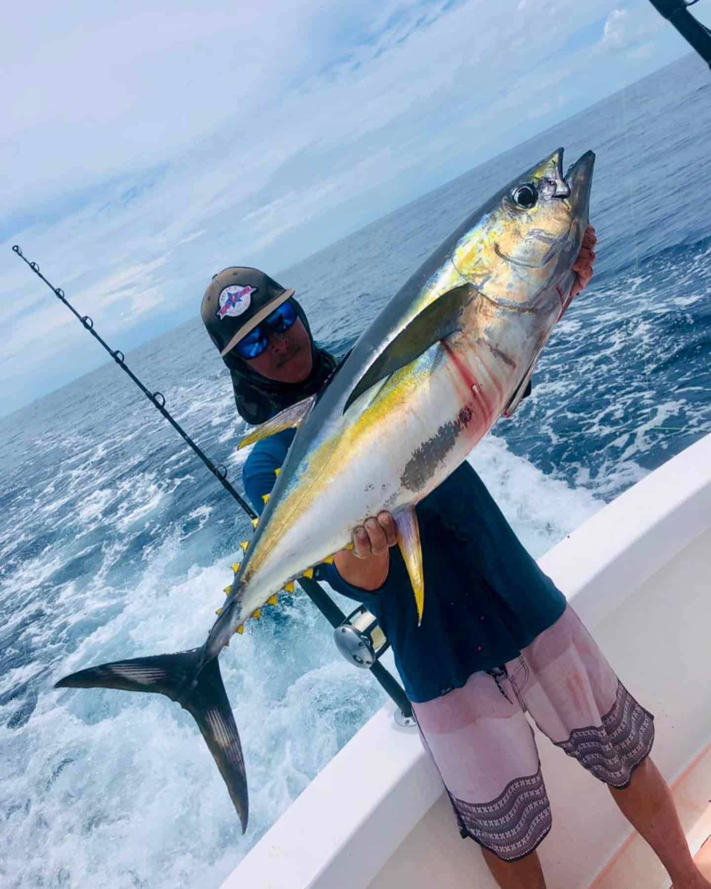 32 ft. Custom Maverick, Sunny One, 5 anglers max, Los Suenos by CR Fishing  Charters
